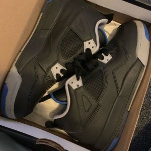 Jordan 4s